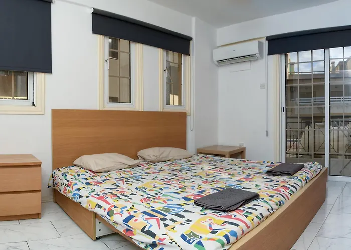Julian 2 Bed Apartment